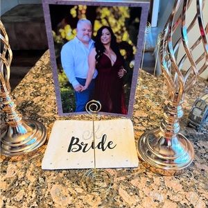 Card Holders Table Number Holders in Gold. free cards numbered for the tables.